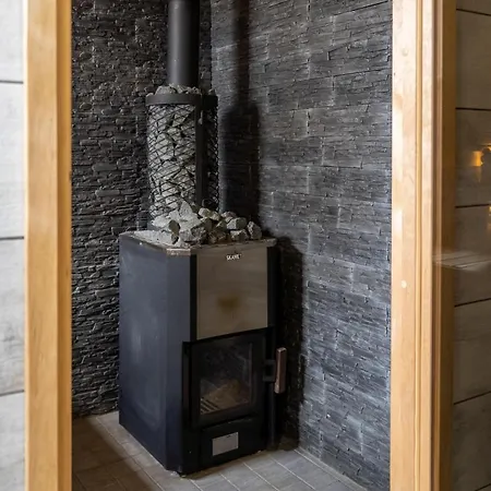 Cosy Family With Sauna And Garden בית נופש קורסארה