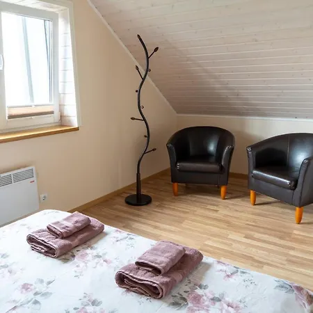 Cosy Family With Sauna And Garden Prázdninový dům Kuressaare